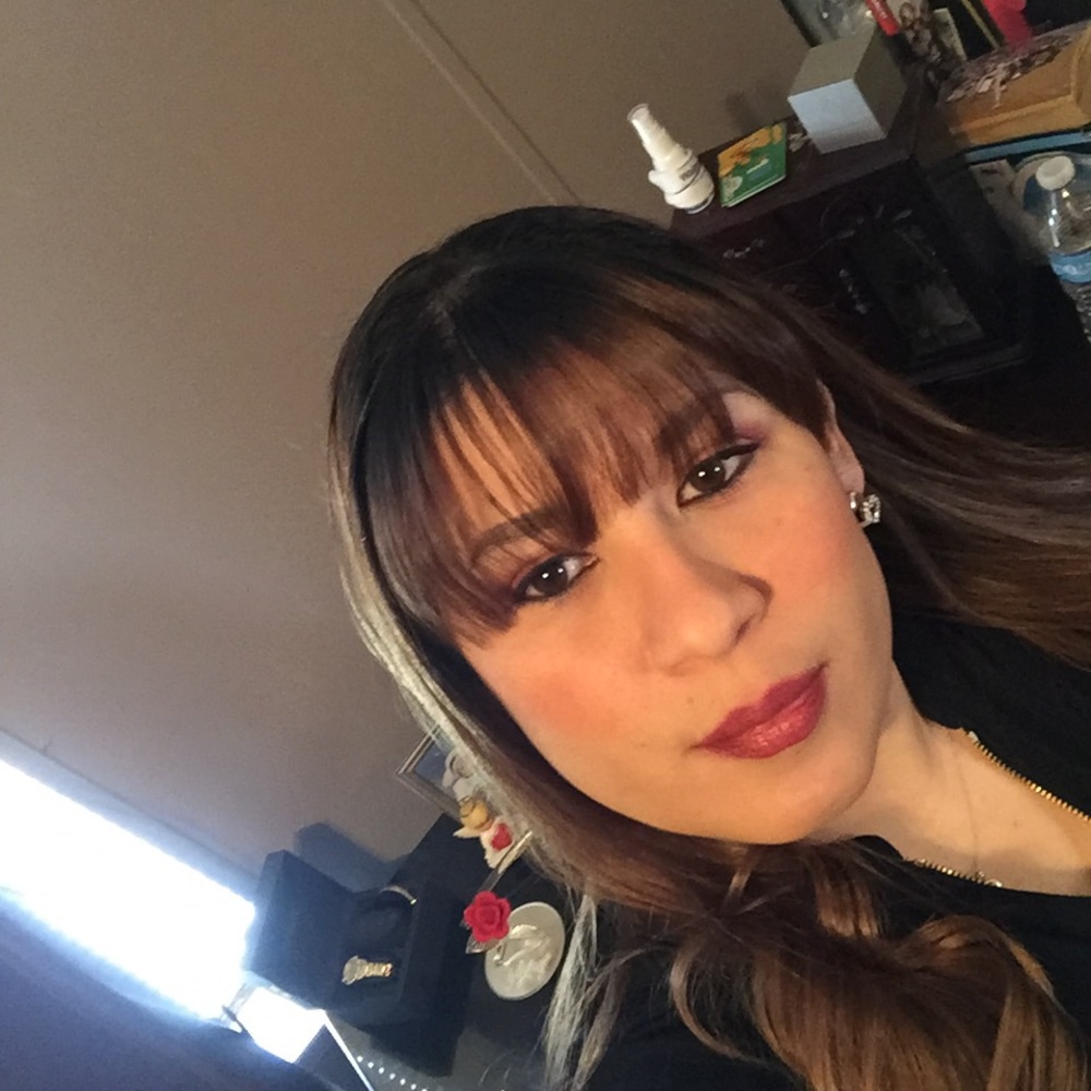 Meet your Posher, Lilia